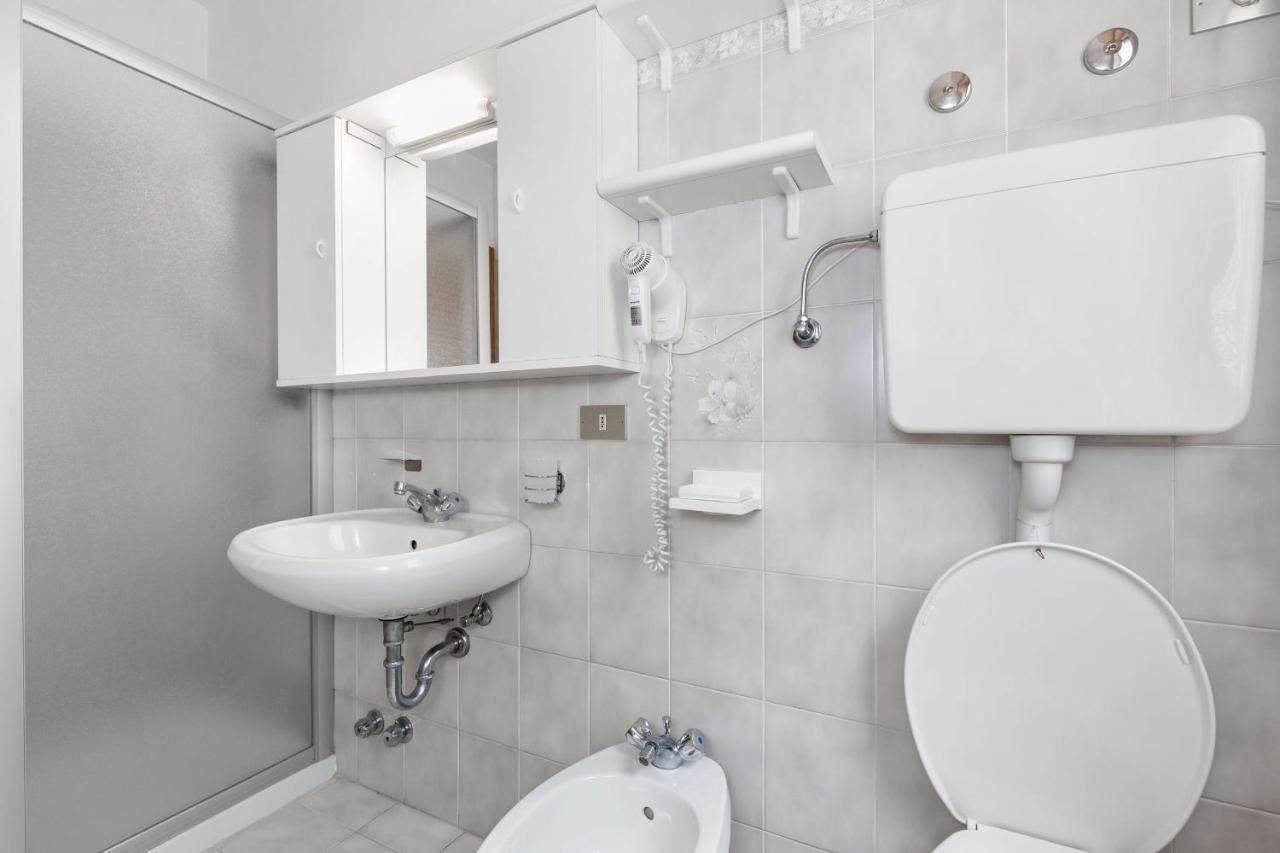 Appartamenti Residenza Pineta Молвена Екстериор снимка